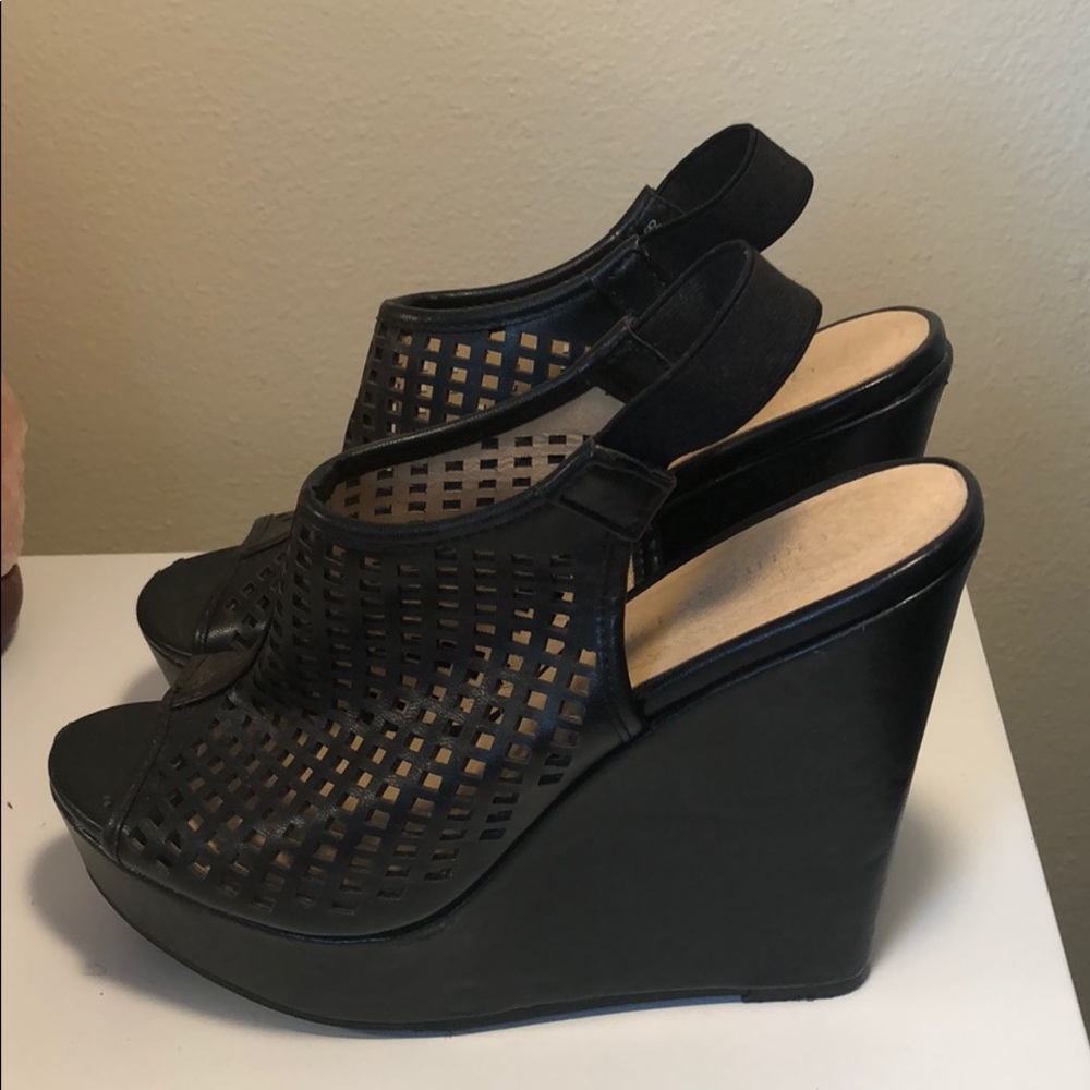 Black wedge heels
